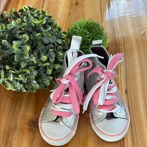 Pumpkin Patch Silver and Pink Sneakers